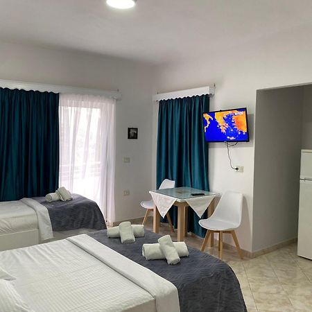 Hotel Vila Kafe Lukova Kültér fotó