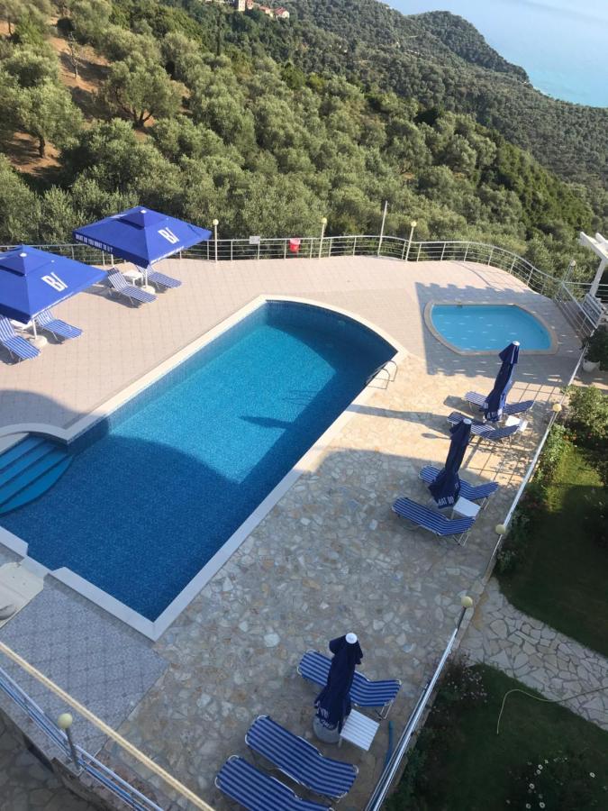Hotel Vila Kafe Lukova Kültér fotó