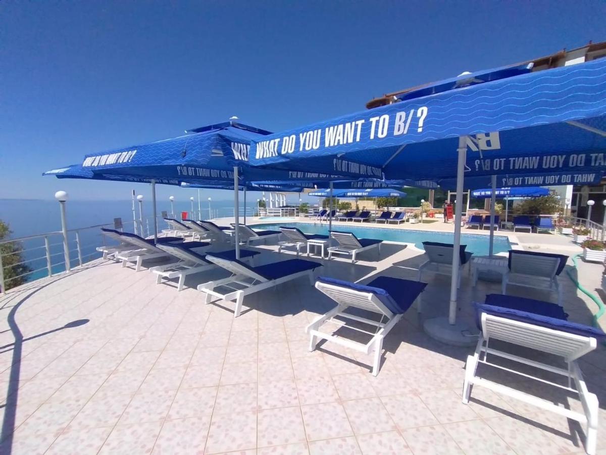 Hotel Vila Kafe Lukova Kültér fotó
