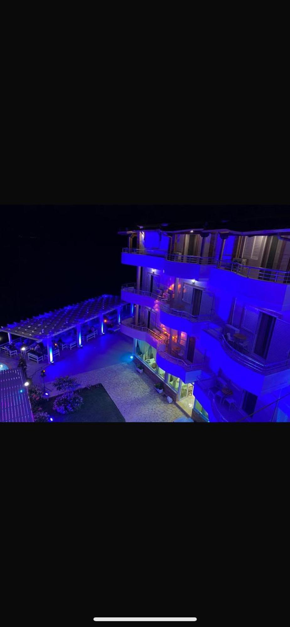 Hotel Vila Kafe Lukova Kültér fotó