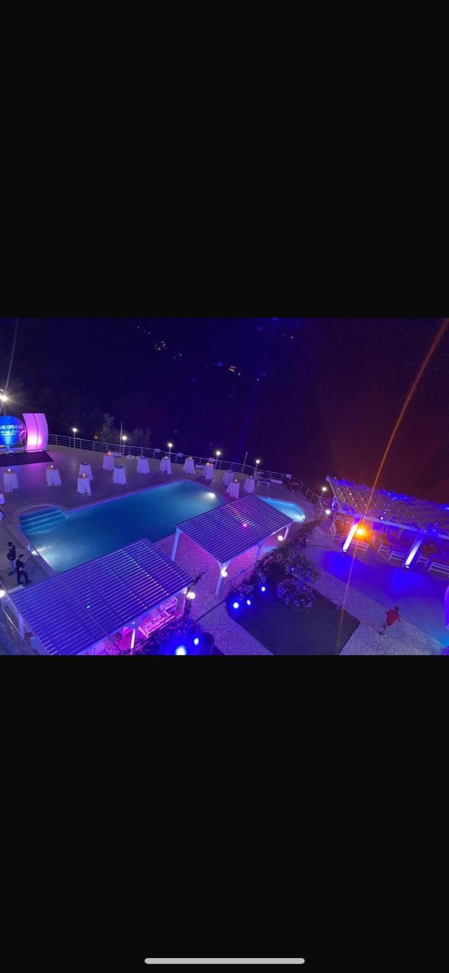 Hotel Vila Kafe Lukova Kültér fotó