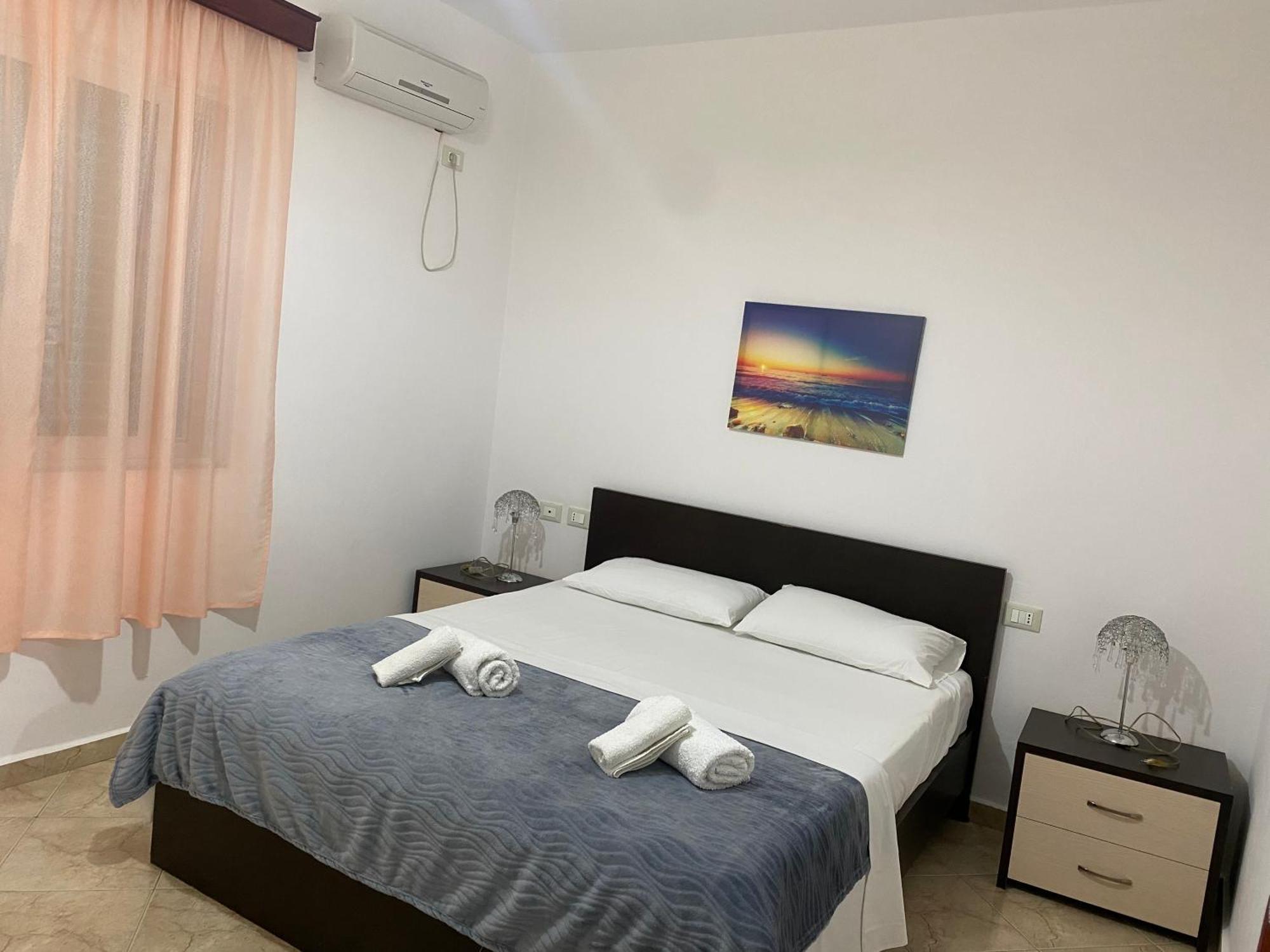 Hotel Vila Kafe Lukova Kültér fotó
