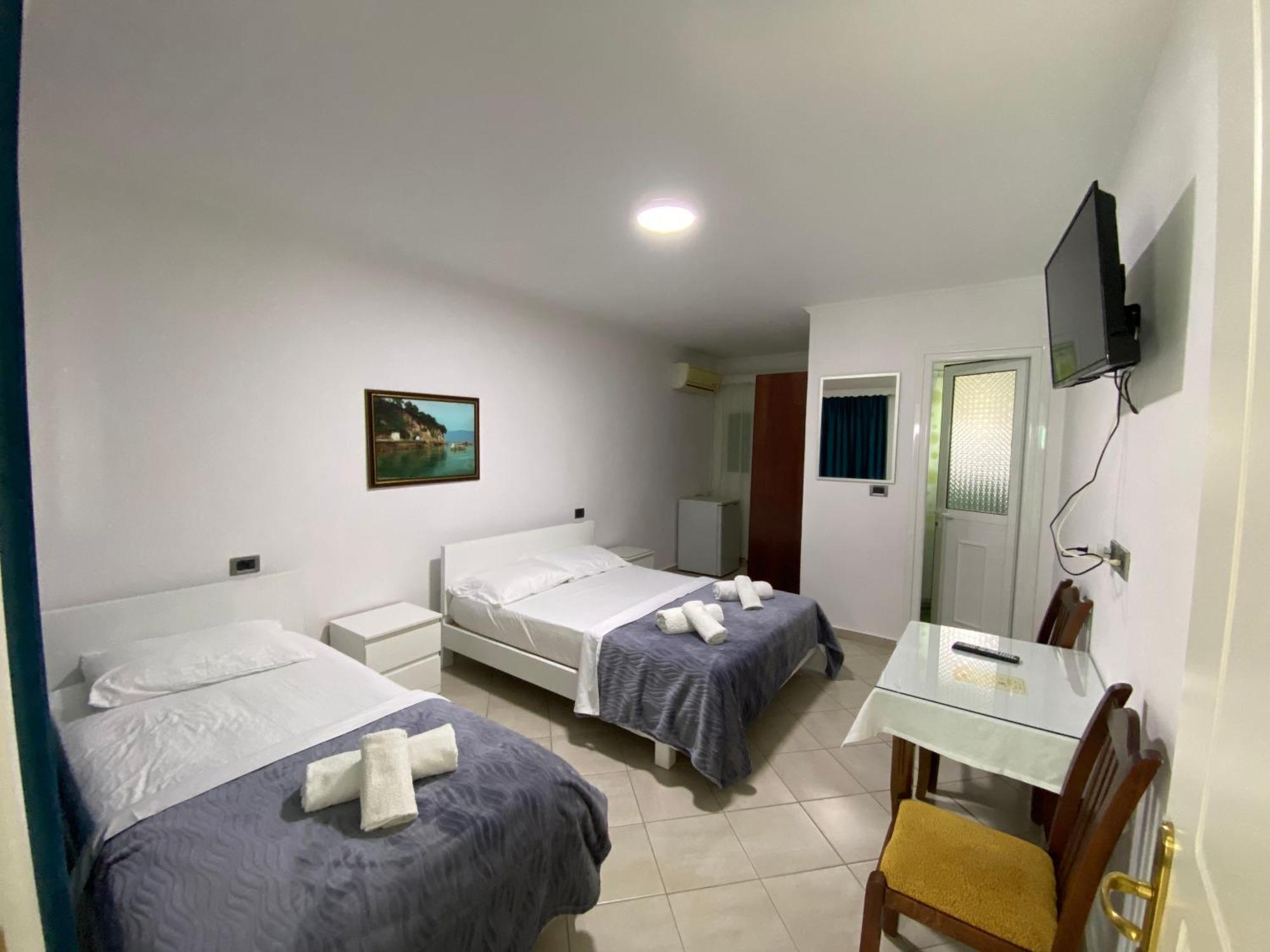 Hotel Vila Kafe Lukova Kültér fotó