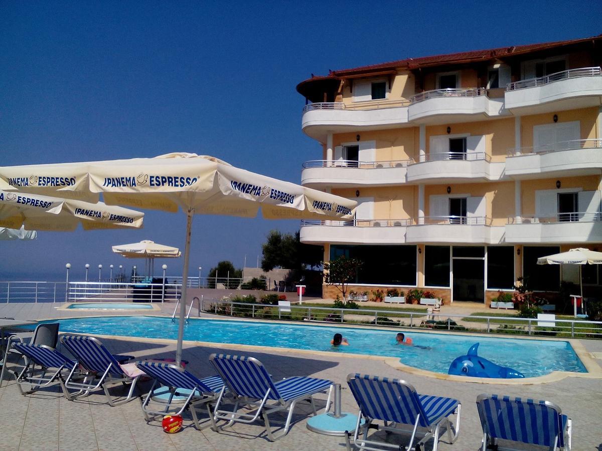 Hotel Vila Kafe Lukova Kültér fotó