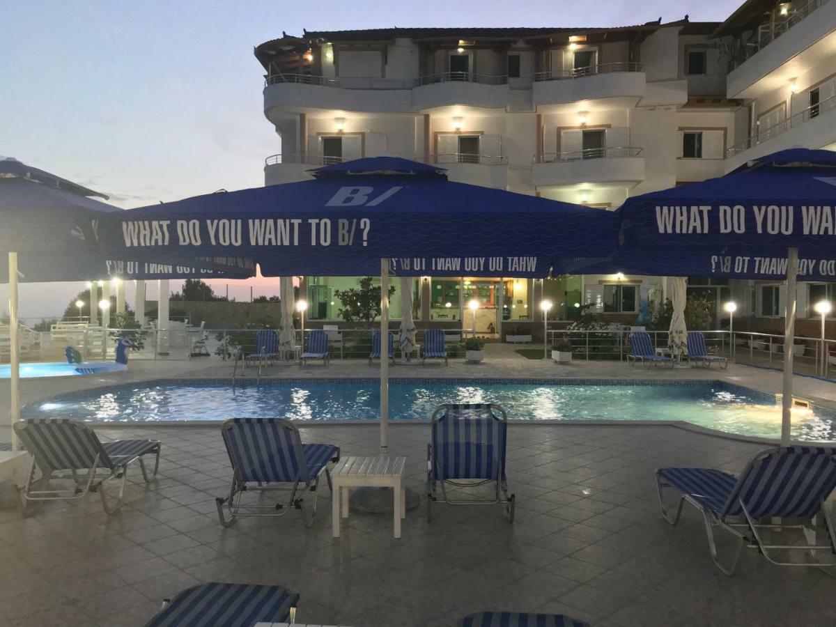 Hotel Vila Kafe Lukova Kültér fotó