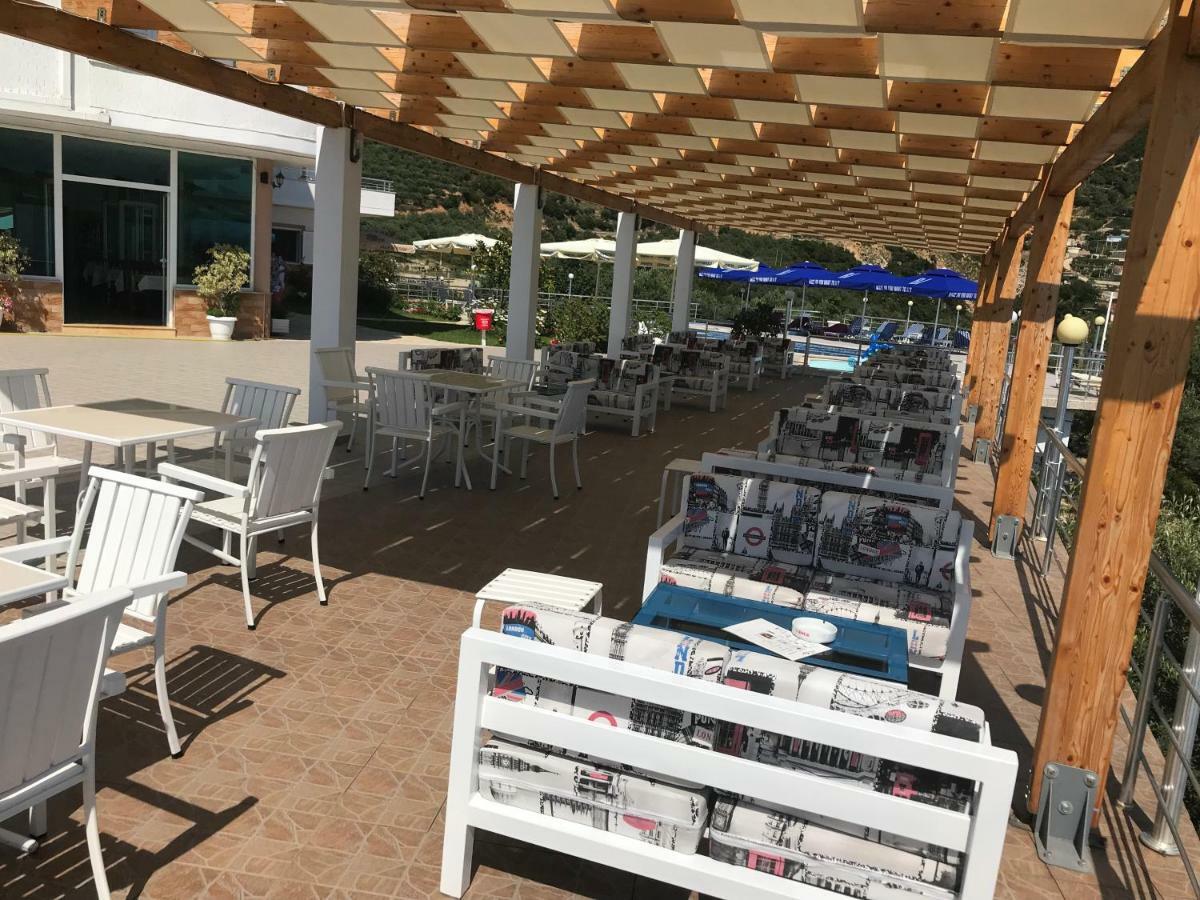 Hotel Vila Kafe Lukova Kültér fotó